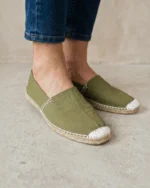 Hombre con alpargatas de esparto kaki José Beltrán