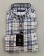 Camisa de cuadros azules José Beltrán doblada