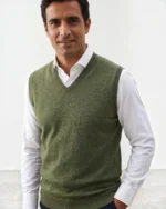 Jersey verde sin mangas con cuello de pico para hombre José Beltrán