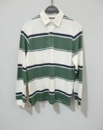 Polo de rayas verdes Boston colgado de frente