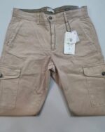Pantalón chino cargo camel Boston visto de frente