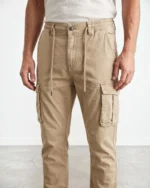 Pantalón cargo camel tipo jogger para hombre José Beltrán