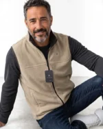 Hombre con chaleco de microfibra beige José Beltrán