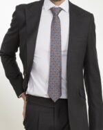 Hombre con traje slim fit gris marengo Triana de Lino Clemente
