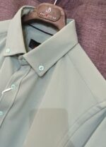 Camisa verde estructura elásti - Imagen 3